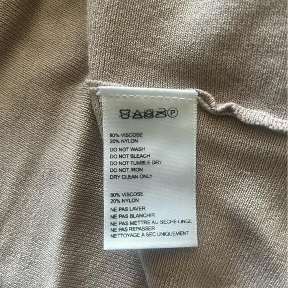 (Urban Outfitters) Knit A-line dress in pale pink - Picture 3 of 4